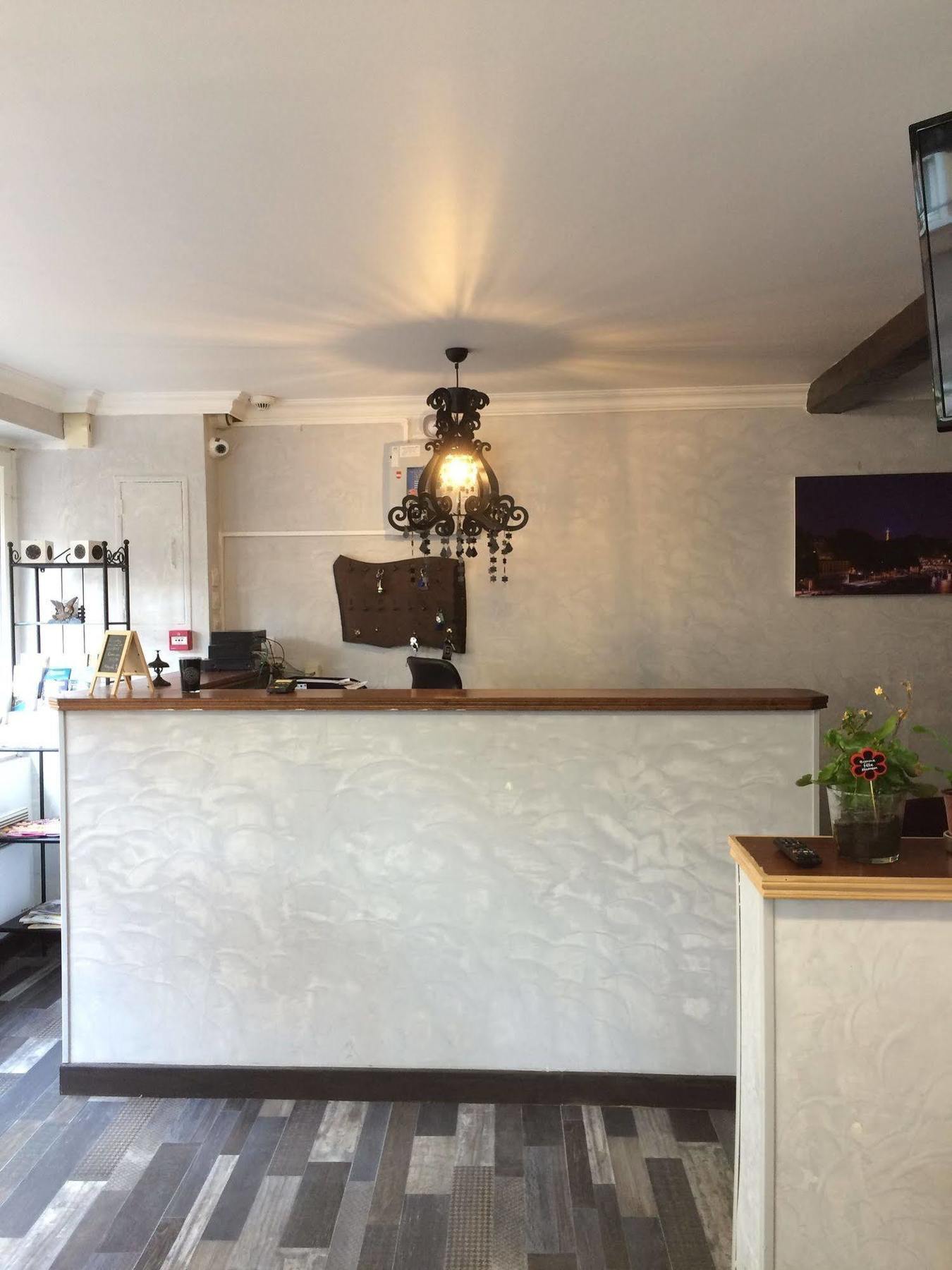 St Charles Hotel 2*
